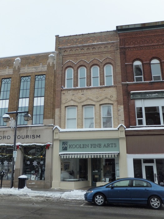 Brown and yellow brick Italianate/Queen Anne style building